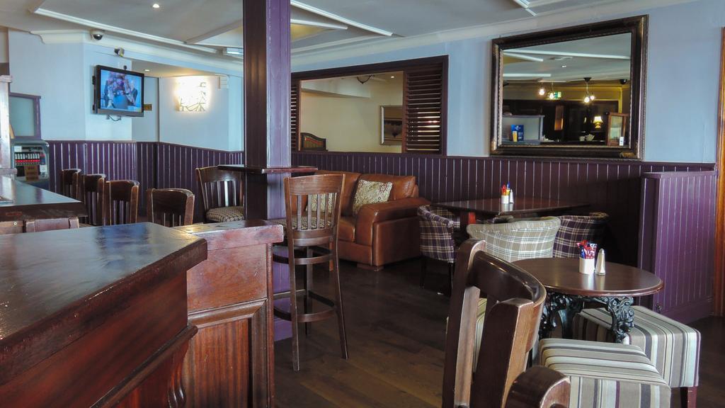 Dalton Inn Hotel Claremorris Bagian luar foto