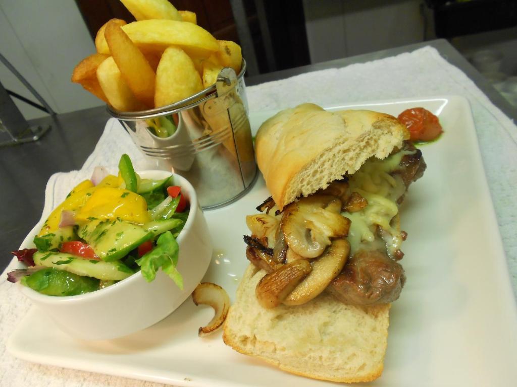 Dalton Inn Hotel Claremorris Bagian luar foto